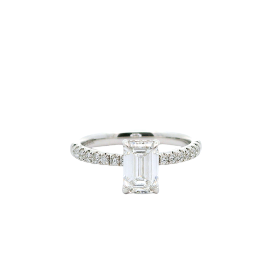 Elegant diamond ring with rectangular stone