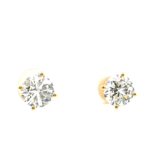 Elegant gold earrings with sparkling diamonds