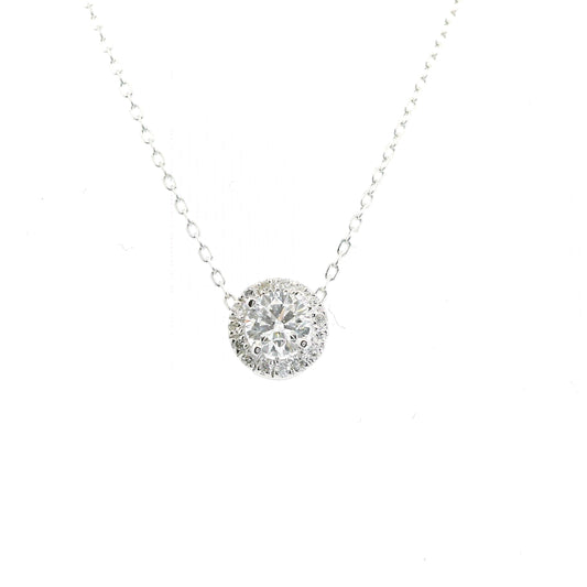 Elegant necklace with sparkling diamonds in the pendant