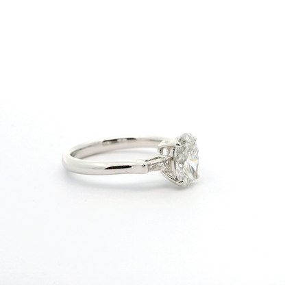 Eleganter Verlobungsring mit Diamant (lab-grown)