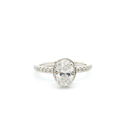 Eleganter ovaler Brillantring (lab-grown)