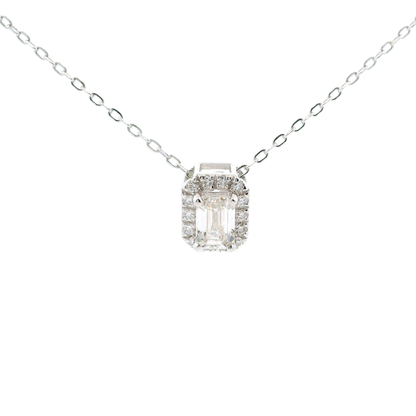 Elegant necklace with diamond pendant