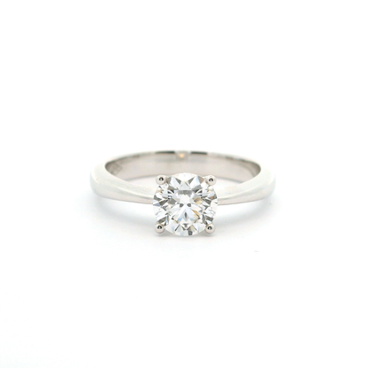 Eleganter Verlobungsring mit Diamant