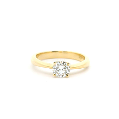Eleganter Goldring mit Diamant
