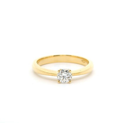 Eleganter goldener Diamanten-Verlobungsring