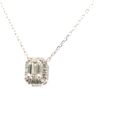 Elegant necklace with diamond pendant