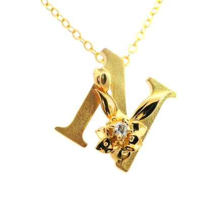 Elegante 925er Silber vergoldete Buchstaben-Halskette und einem Diamant (lab-grown)