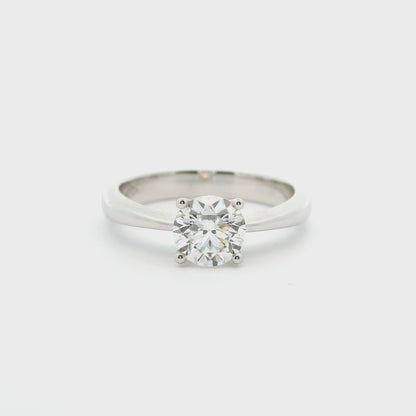Eleganter Verlobungsring mit Diamant
