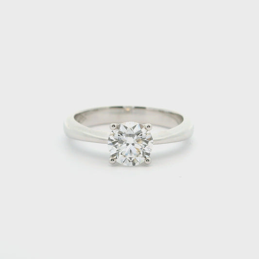 Eleganter Verlobungsring mit Diamant