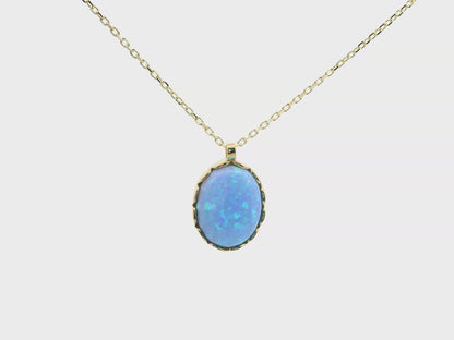 Elegante Halskette mit Opal-Anhänger (oval)