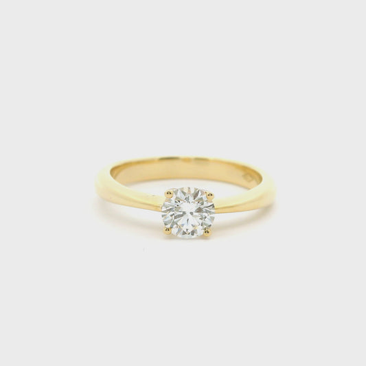Eleganter Goldring mit Diamant