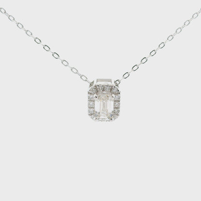 Elegant necklace with diamond pendant