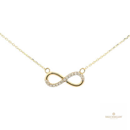 Elegante Halskette mit Unendlichkeitsanhänger bestückt mit Zirkonia-Steinen